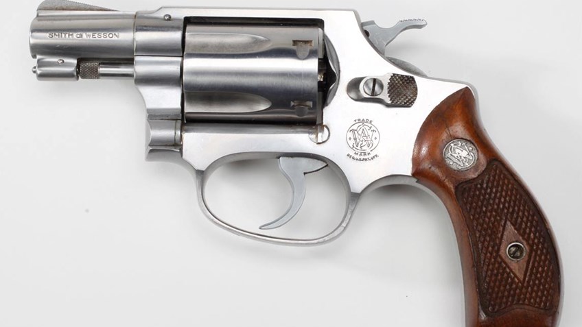 Gun of the Day: Smith & Wesson Model 60