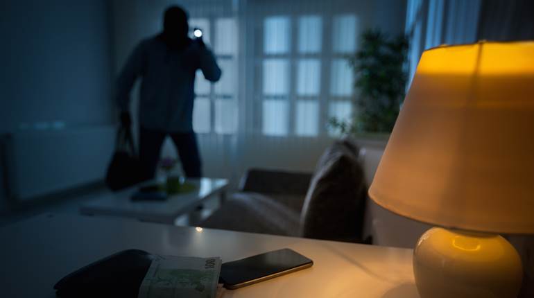 NRA Blog | 10 Things Criminals Look For in an Easy Target